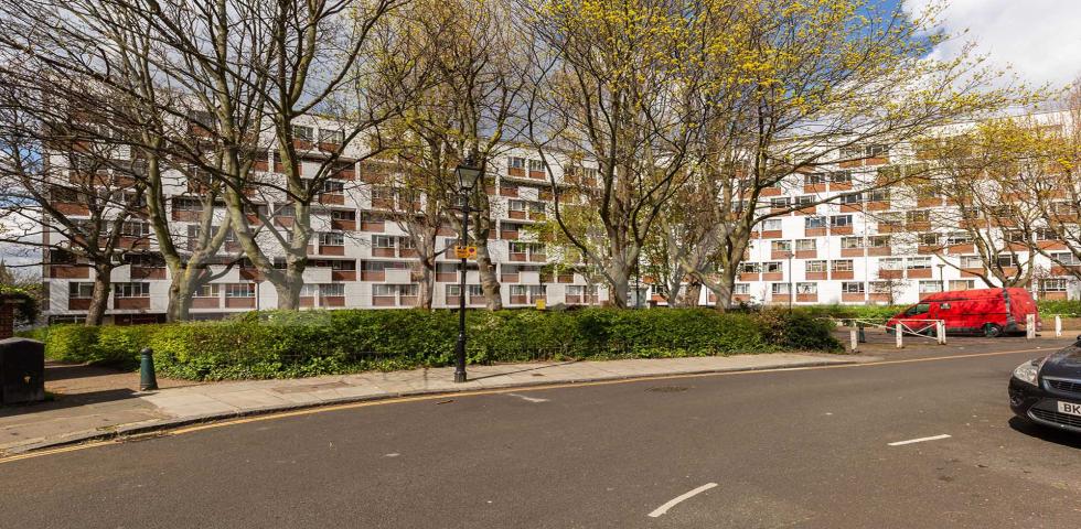 			NEW INSTRUCTION & GOOD FOR SHARERS!, 1 Bedroom, 1 bath, 1 reception Flat			 Cruikshank Street, KINGS CROSS